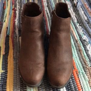 Carlos Santana brown ankle booties with woven side